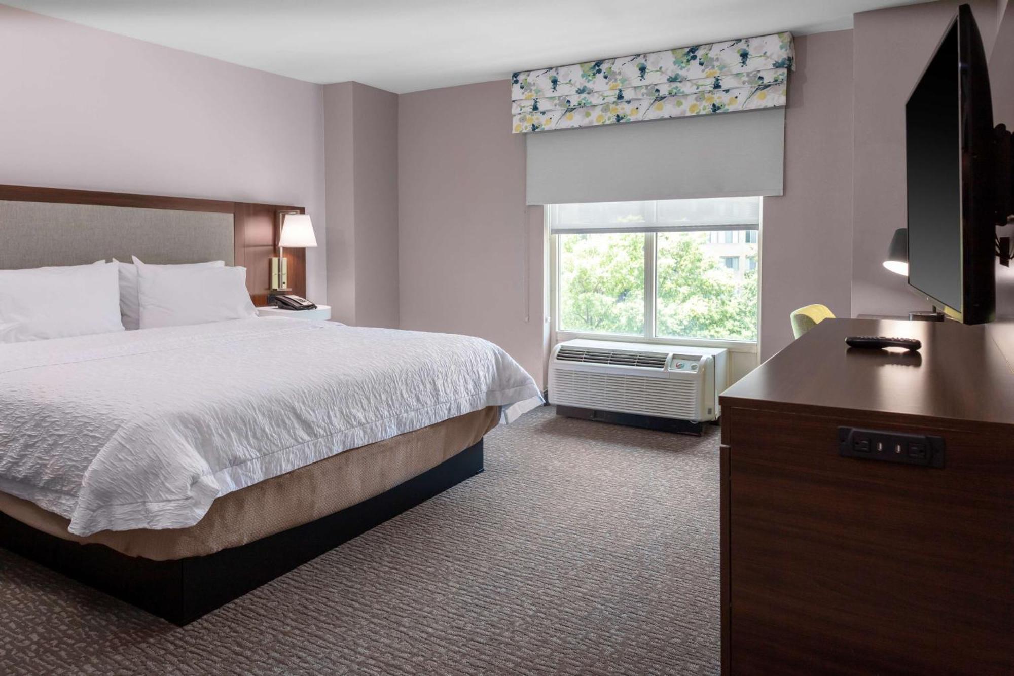 Hampton Inn & Suites Arlington Crystal City Dca Esterno foto