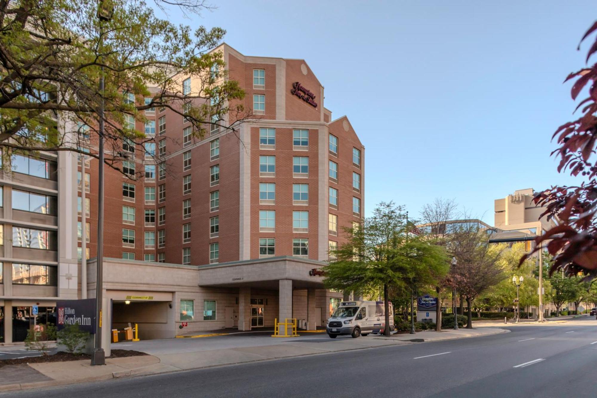 Hampton Inn & Suites Arlington Crystal City Dca Esterno foto